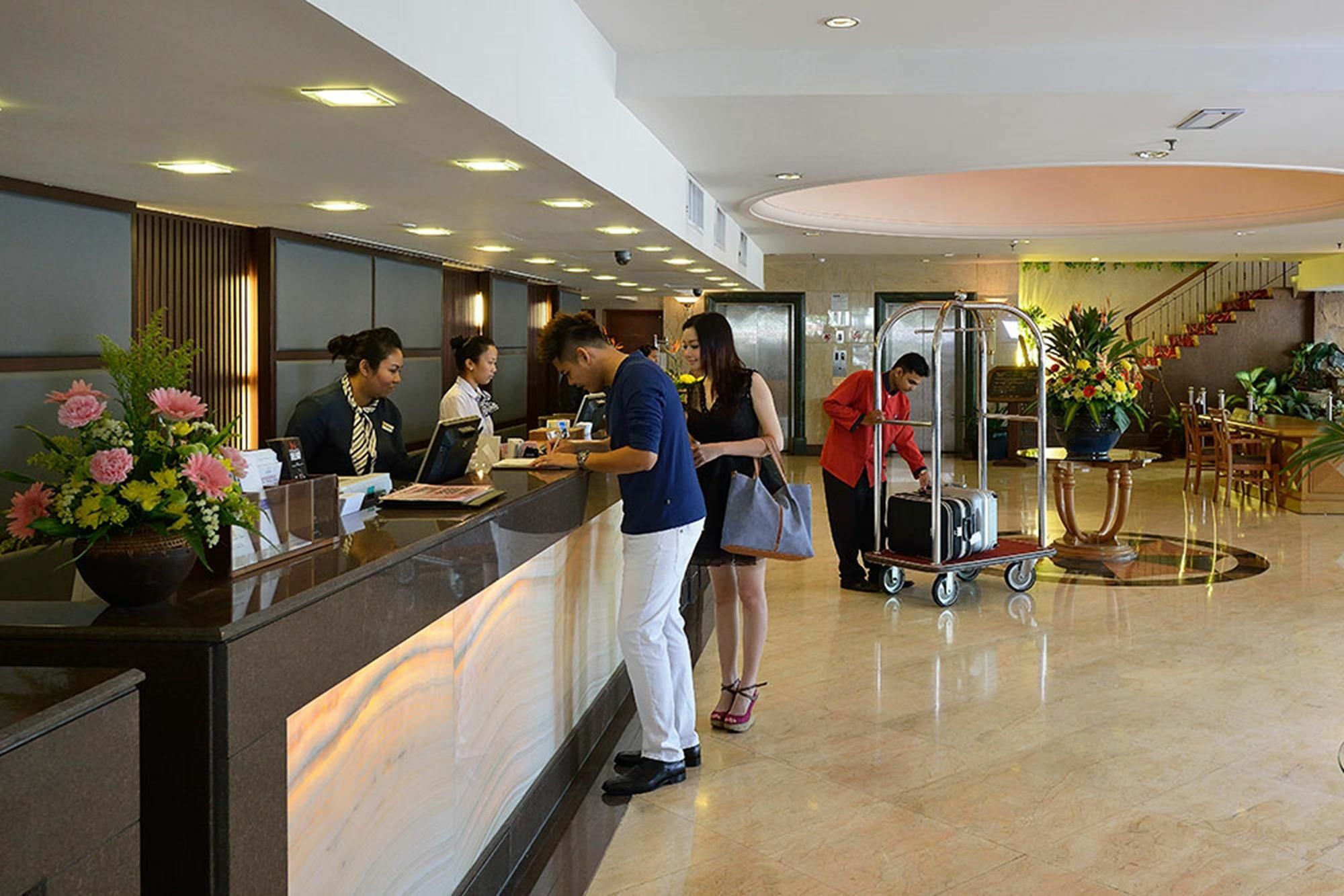 T&M Luxury Hotel Hanoi Exterior photo